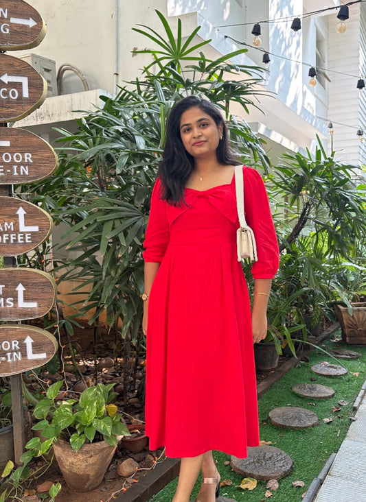 Bow dress with sleeves